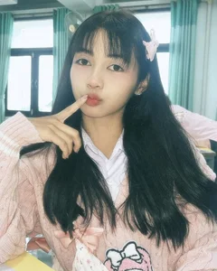 Meet the Thai Influencer Known as the Lisa Blackpink Lookalike - image 2