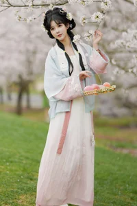 Minimalism and Grace: YiTuYu Art Language Vol.6428 Featuring Su Su - image 14