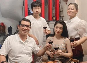 A Legacy of Love: The Enduring Marriage of Artists Thu Que and Pham Cuong - image 0