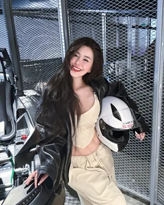 Racing in Style: How Influencer Võ Ngọc Trân Brings High Fashion to the Go Kart Circuit - image 8