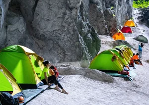 Discover the 3 Most Spectacular Cave Campsites in the World Inside Son Doong - image 8