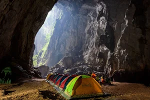 Discover the 3 Most Spectacular Cave Campsites in the World Inside Son Doong - image 5