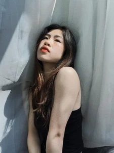 Vietnam’s Football Star Thanh Nhã Stuns Fans with Elegant Glamour Photoshoot - image 1