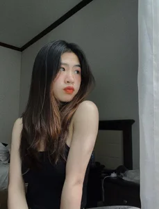 Vietnam’s Football Star Thanh Nhã Stuns Fans with Elegant Glamour Photoshoot - image 3