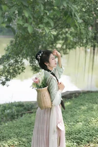 Minimalist Elegance: Li in YiTuYu Art Language Vol.4836 Gallery - image 9