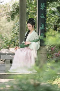 Minimalist Elegance: Li in YiTuYu Art Language Vol.4836 Gallery - image 3