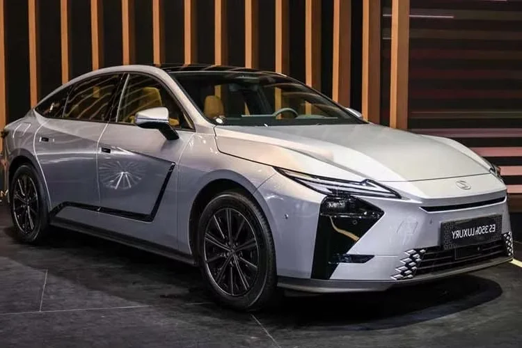 Lexus ES 2026 Debuts in Southeast Asia Starting at $75k, Anticipated Arrival in Vietnam