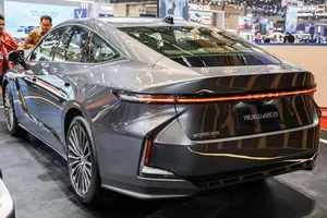 Lexus ES 2026 Debuts in Southeast Asia Starting at $75k, Anticipated Arrival in Vietnam - image 5