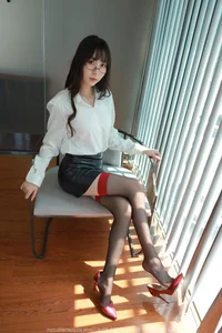 IESS SXJ No.1863: Showcasing the Sophisticated Charm of Chinese Model Tuan Tuan - image 23