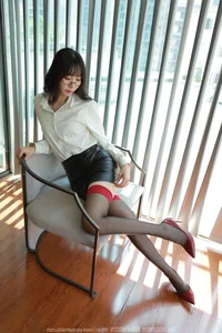 IESS SXJ No.1863: Showcasing the Sophisticated Charm of Chinese Model Tuan Tuan - image 8