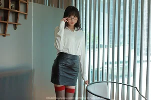 IESS SXJ No.1863: Showcasing the Sophisticated Charm of Chinese Model Tuan Tuan - image 15