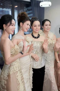 Vietnamese Star News: Remembering NSND Mạnh Tưởng and Hòa Minzy’s Updates - image 43
