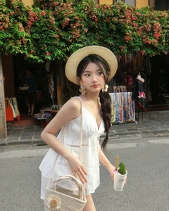 Mukbang Star Captivates Fans with Hoi An Photoshoot - image 2