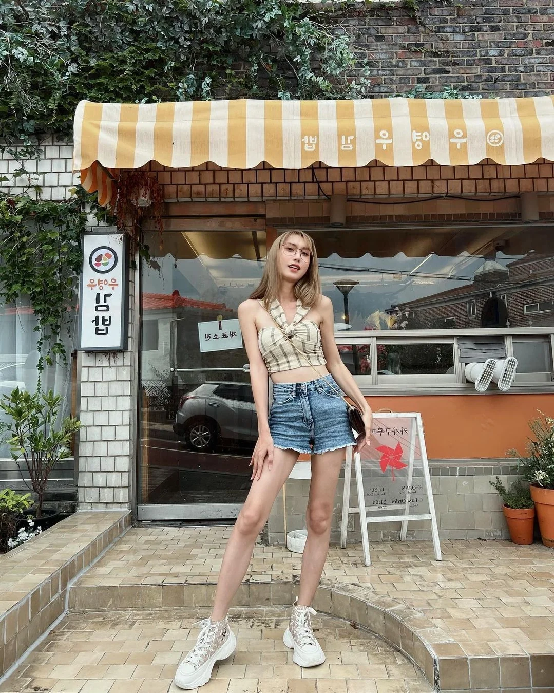 Lynk Lee’s Inspiring Journey Toward Femininity and Self-Confidence Over Three Years