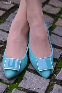 Shi Qi Features in IESS Bento 173 Blue Low Heels Special - image 75