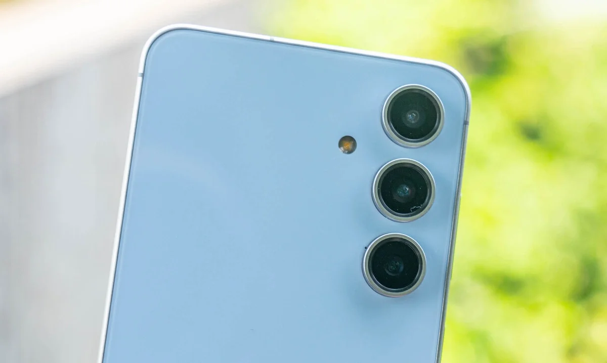 Samsung Launches Galaxy S24 FE: Premium Features at an Affordable Price Point