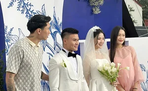 Coach Park Hang-seo Joins Quang Hai’s Wedding Celebration While Philippe Troussier’s Absence Sparks Departure Rumors - image 1