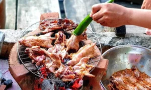8 Must-Try Specialties of Dong Thap: Discovering Mekong Delta Flavors - image 0