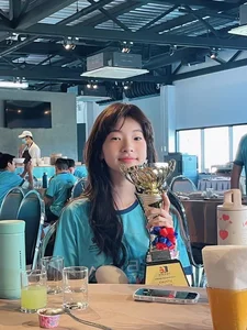 MC Thanh Thao’s 15-Year-Old Daughter Stuns Fans with Pure and Radiant Beauty - image 6