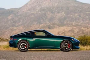 2027 Nissan Z Debuts with Manual Transmission and Updated Pricing - image 4