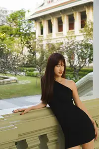 Chenaling_CL Vol.8609: Captivating Elegance in a Black Dress at Golden Hour - image 1
