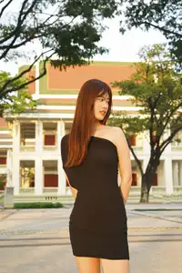 Chenaling_CL Vol.8609: Captivating Elegance in a Black Dress at Golden Hour - image 8