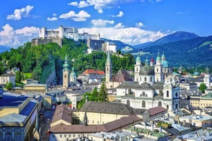 Exploring Hallstatt: Austria's Most Picturesque Alpine Town - image 0