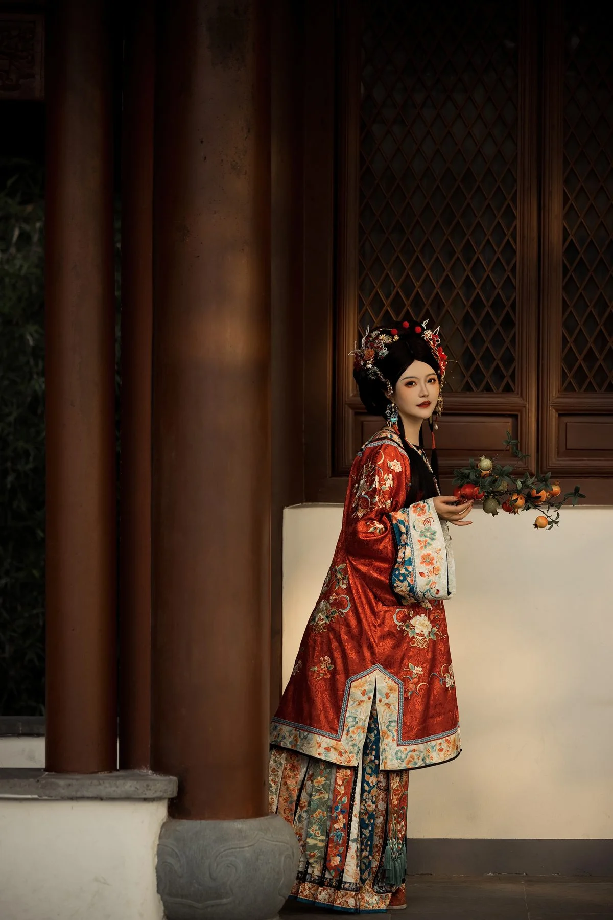 Stunning Visuals in YiTuYu Art Language Vol.6163 Starring Lu Lu Haley