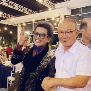 MC Thanh Bach’s Transformation: A Deep Dive into the Iconic TV Host’s Refreshed Look and Bold Fashion Choices - image 7