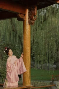 Visual Poetry: Analyzing the Artistic Depth of Art Language Vol.5825 Featuring Fu Xiao - image 2