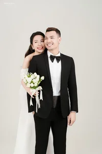 Inside the Star-Studded Wedding of Actress Kim Oanh and Model Vu Tuan Viet - image 4