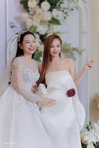 Inside the Star-Studded Wedding of Actress Kim Oanh and Model Vu Tuan Viet - image 9