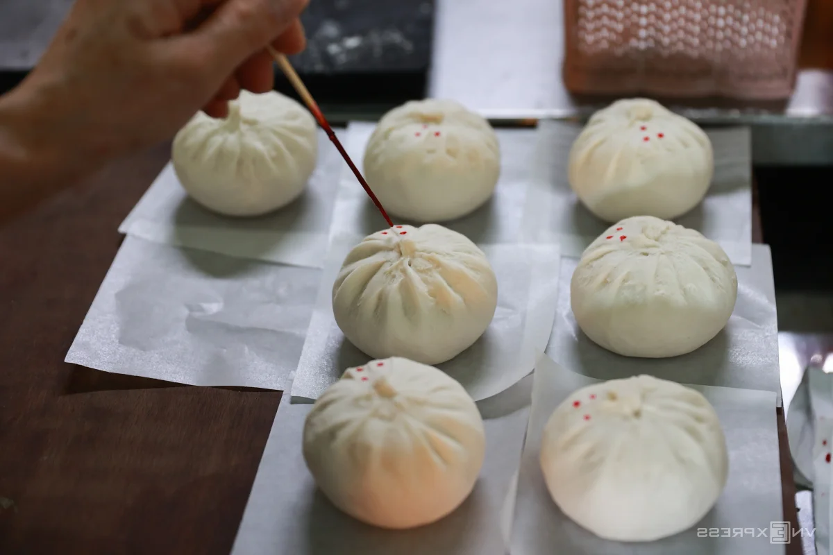 Unique Spicy Chili Steamed Buns: A Must-Try Street Food Experience in Ho Chi Minh City