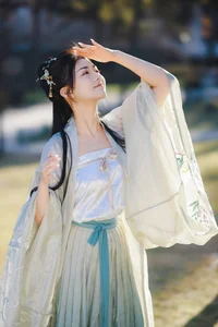 Pei Tong Xue Featured in YiTuYu Art Language Vol.4833 Collection - image 3