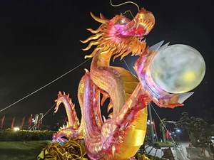 Quang Binh Unveils Stunning 'Song Long Chau Ngoc' Dragon Statues for Tet - image 9
