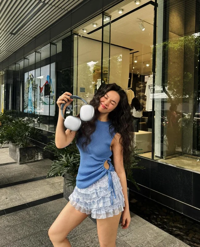 Hien Thuc: The Ageless 'Youth Goddess' and Zhang Ruonan Vibes