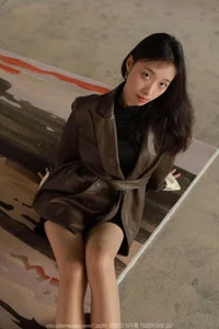 IESS Model Spotlight: Xiao Jiu in SXJ No.1944 - Urban Fashion and Elegance - image 9
