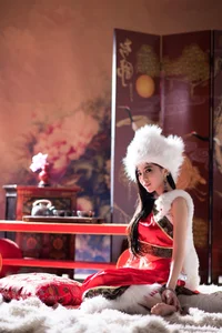 Elegant Fusion: Taiwanese Model Zhang Chuman in a Stunning Chinese-Style Christmas Photoshoot - image 11