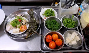 The 600,000 VND Lobster Pho: A Luxury Culinary Experience in Saigon - image 7