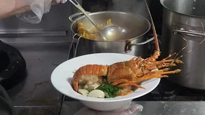 The 600,000 VND Lobster Pho: A Luxury Culinary Experience in Saigon - image 3