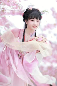 Ethereal Elegance: Xiao Wang Sui Bin Bin in New Collection - image 6