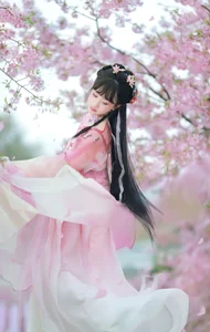Ethereal Elegance: Xiao Wang Sui Bin Bin in New Collection - image 9