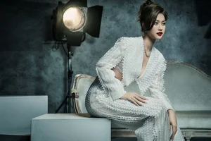 Doan Thien An Captivates Fans with Seductive New Look - image 1