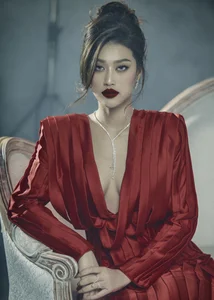 Doan Thien An Captivates Fans with Seductive New Look - image 2