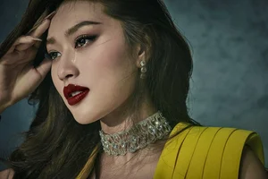 Doan Thien An Captivates Fans with Seductive New Look - image 5