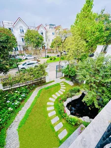 Inside the Luxurious Bedroom Views of Famous Vietnamese Celebrities - image 11