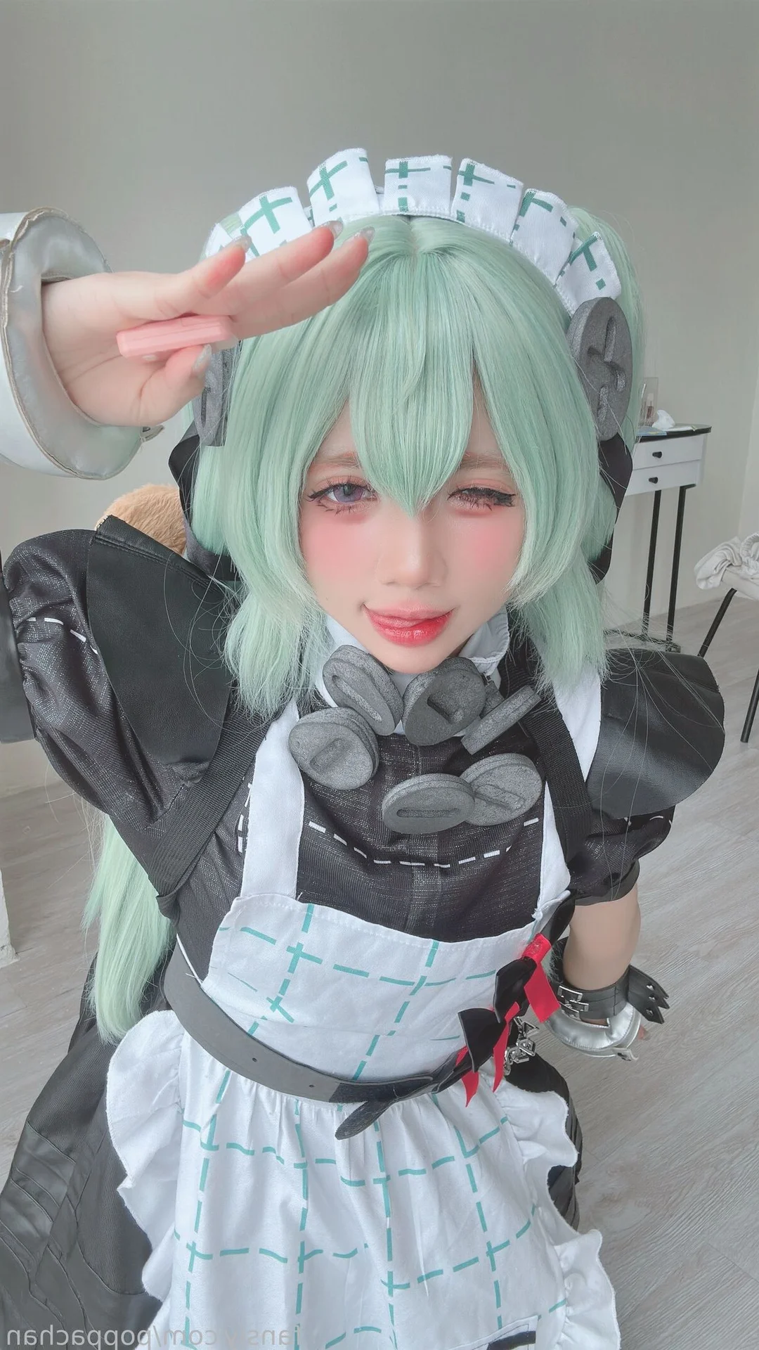 Coser PoppaChan - Corin: Captivating Green-Haired Maid Cosplay Unveiled