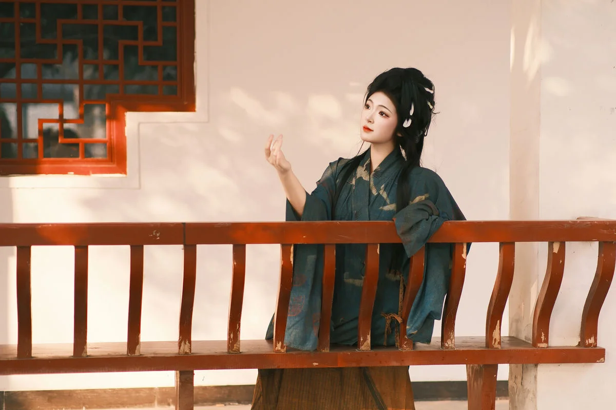 Capturing Grace: YiTuYu Art Language Vol.6331 Showcasing KaiLin Jiang