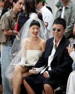 Inside the Luxurious Engagement of Fashion Influencer Co Em Trendy Khanh Linh - image 8