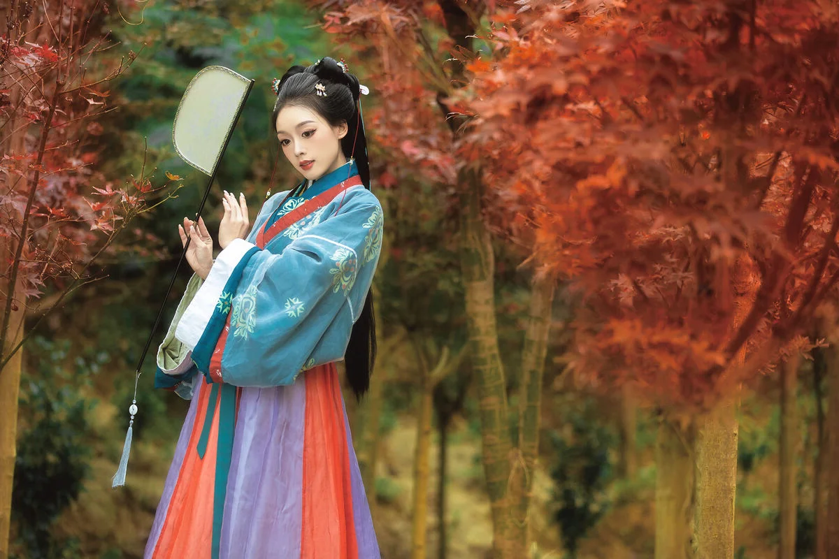 Exploring Contemporary Beauty in Art Language Vol.6385 with the Captivating Qiqi